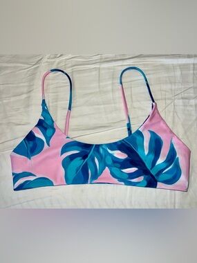 Vaya Island bikini top size small